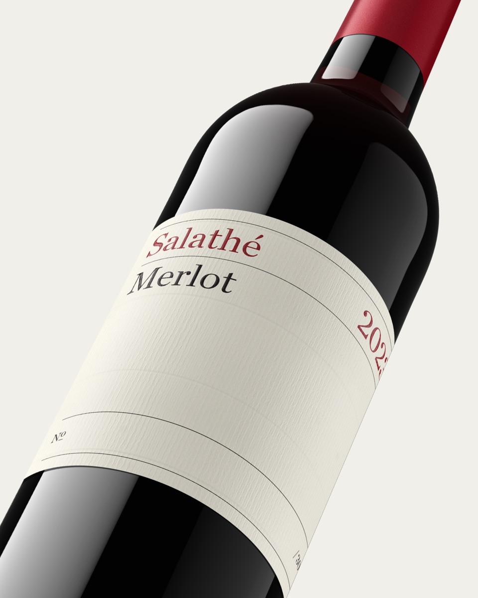 Salathé Vins Merlot bottle label detail